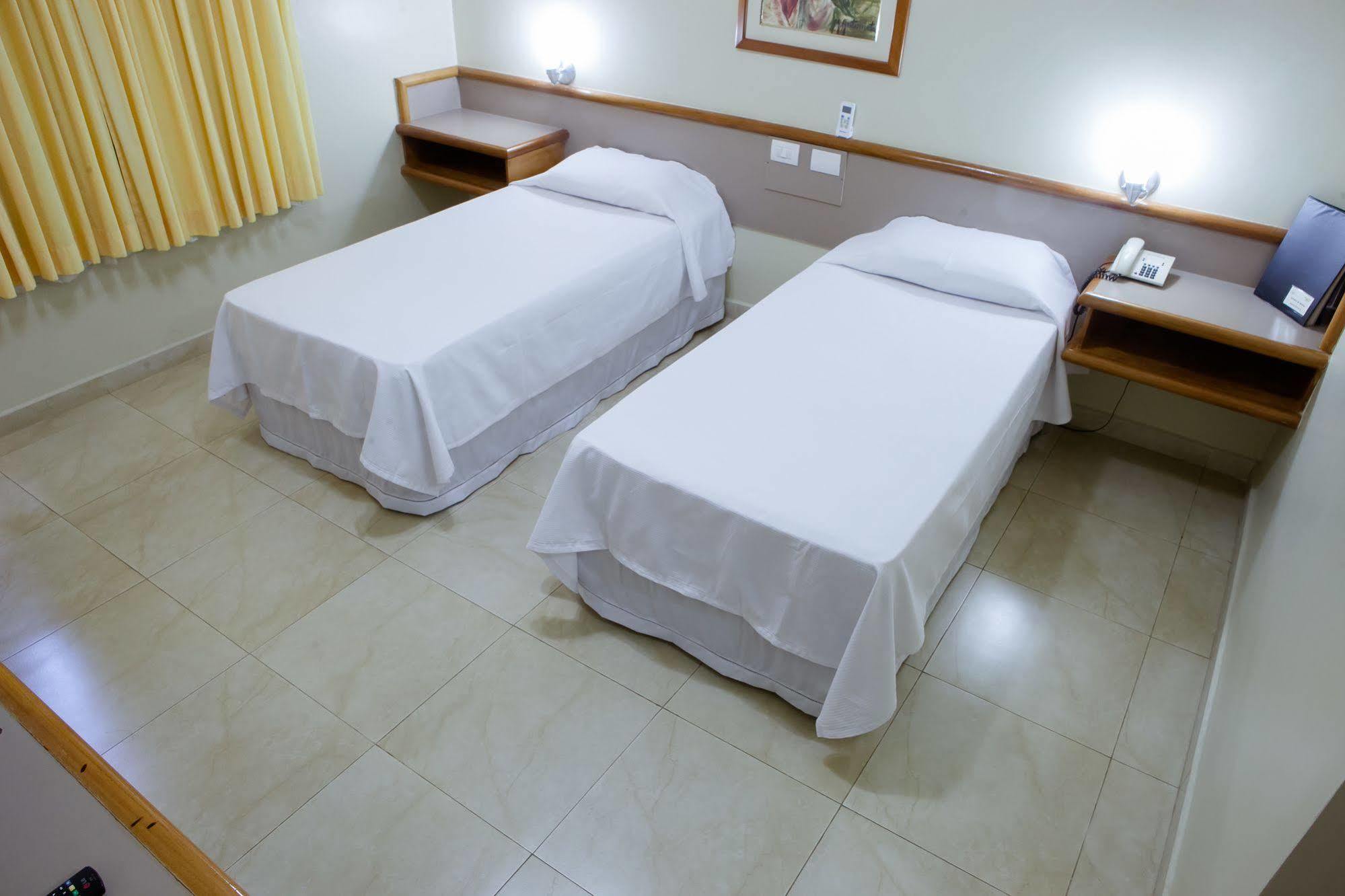 Jva Fenix Hotel Uberlândia Esterno foto